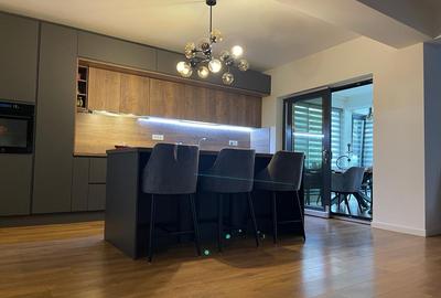 Casă individuală cu 8 camere în Berceni