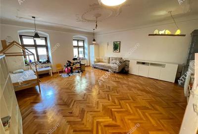 Apartament cu 2 camere decomandate la casa in zona ultracentrala Sibiu - 2