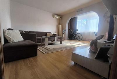 Apartament cu 3 camere decomandat, mobilat în Dâmbovița