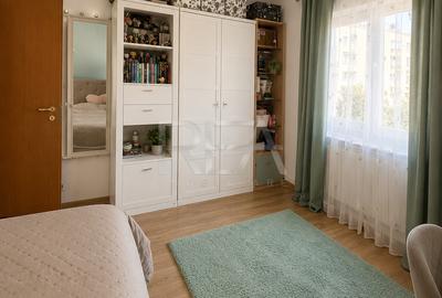 Apartament cu 4 camere decomandat, mobilat în Vitan