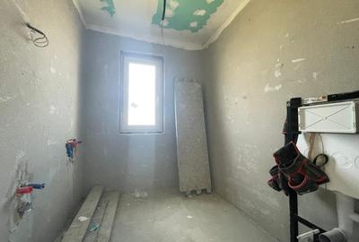 Duplex 4 camere, 95mp utili, 255mp teren, la asfalt -Urseni - 4