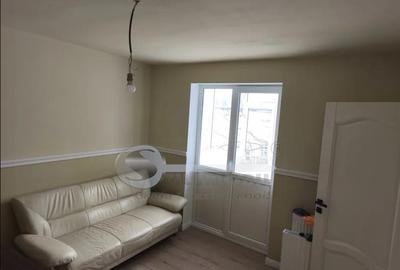 Apartament cu 2 camere nedecomandat în Tudor Vladimirescu