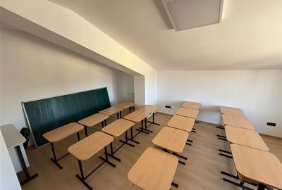 De inchiriat spatiu birouri, 10 birouri , 4 bai, garaj, 4 bai si teren 10 arii,S - 6