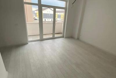 Vând apartament 3 camere - 6