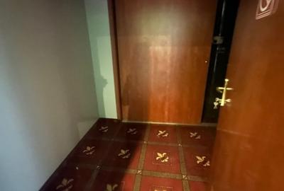OCAZIE! Spatiu comercial zona 13 Septembrie - trafic si vad pietonal intens - 14