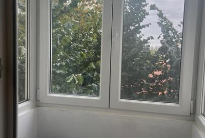 Apartament cu 2 camere semidecomandat în Olteniței