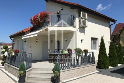 Casa de vanzare, cu 4 camere curte 750 mp. in Selimbar-str. N.Brana - 18