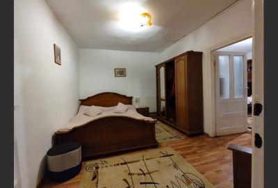 Casa cu mansarda, 7 camere, anexe, Sanmartin - 6
