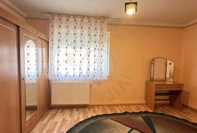 Apartament 2 camere Zona Penny Etaj III, Ignișului 26 - Carei - 3