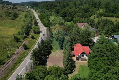 Casa cu teren generos – refugiul perfect în Paltinoasa, Suceava - 1