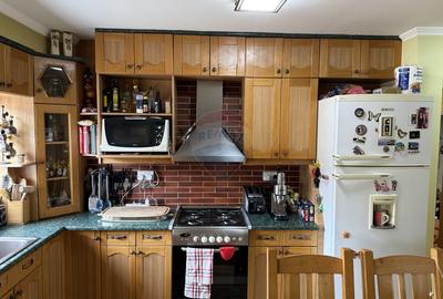 Apartament cu 3 camere de vânzare în Centrul orașului Câmpulung - 8