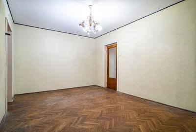Apartament cu 3 camere semidecomandat în Drumul Taberei