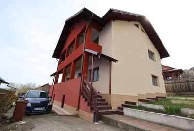 Casă de vânzare în Rediu – Spațiu Generos pentru Două Familii - 14