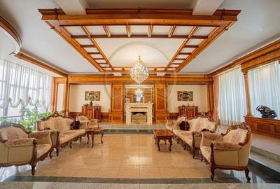 Ultracentral -Cladire impozanta  D+P+2E. - 2