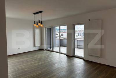 Apartament cu 3 camere semidecomandat în Bună Ziua