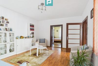 Casă individuală cu 4 camere în Central