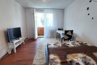 TITAN, apartament 2 camere decomandat, et.3, metrou 1 Decembrie - 9