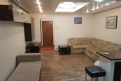 Garsonieră decomandată, mobilată în Costin Georgian