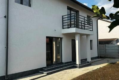 Casa cu etaj de vanzare/Vila - 1