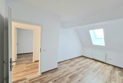 Penthouse deosebit pe 3 etaje cu priveliste zona Coresi - 4