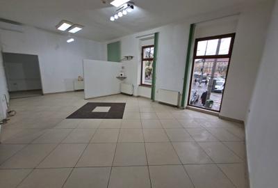 Piata Sinaia, Spatiu pentru diverse activitati - 2