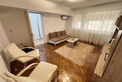Apartament cu 2 camere de închiriat | Vedere către Piața Ovidiu - 4