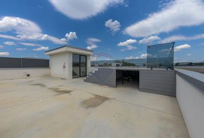 Arhitectură, tehnologie și lifestyle premium într-o vilă spectaculoasă - 53