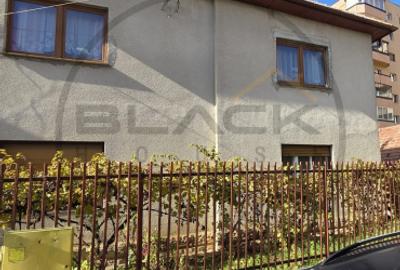 Casa Individuala cu 6 camere, suprafata utila 180 mp, Intre Lacuri - 1