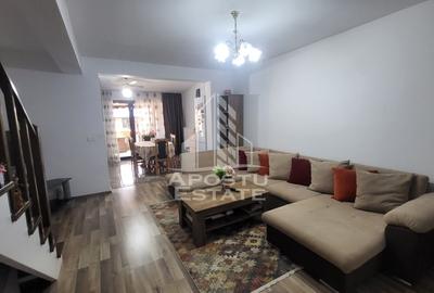 Casă cu 4 camere în Dumbrăvița