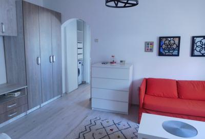 Chirie apartament 2 camere - 1