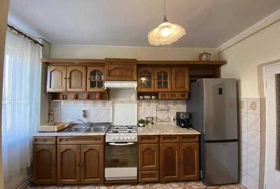 Apartament 3 camere decomandat , etaj 02 , zona  Cetate - 5