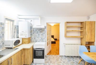 Ofer spre închiriere apartament cu 1 dormitor - 1