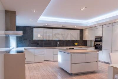 Apartament cu 3 camere semidecomandat, mobilat în Herăstrău