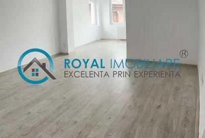 Royal Imobiliare - Vanzare apartament 3 camere zona Central - 3