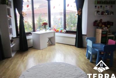 Vilă spectaculoasă cu vedere la mare – zonă exclusivistă Trandafirul - 13