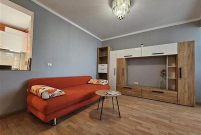 Apartament cu 2 camere semidecomandat, mobilat în Ultracentral