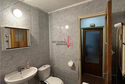 3 camere semidecomandat, an 1978 Biserica Capra Pantelimon - 8