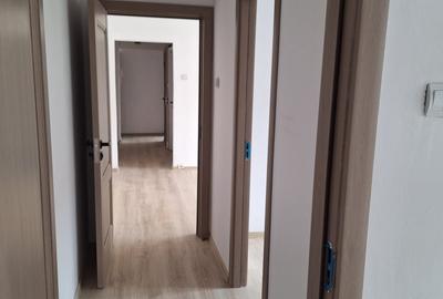 99900 euro!! 4 camere renovate .. Circumvalatiunii .. etaj 3 - 8