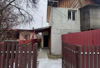 Casa de vanzare – Valenii de Munte - 1