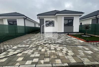 Casa noua de vanzare - intrare Odoreu - 2