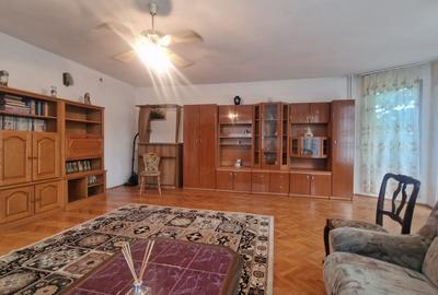 INCHIRIERE Casa individuala D + P + E + M cu 8 Camere 5 Bai 750 mp Teren CETATE - 9