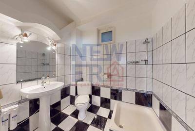 Vila cu 8 camere de vanzare  / teren 840 mp.  -  Prelungirea Ghencea - 20