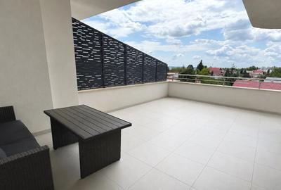 Apartament cu 3 camere semidecomandat, mobilat în Tunari