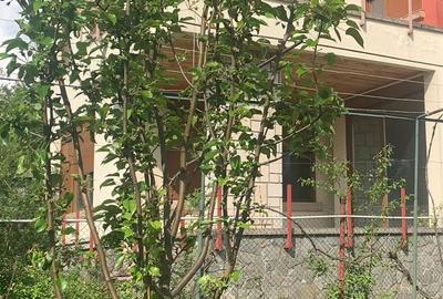 Casă individuală cu 10 camere în Breaza