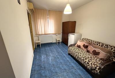 Bld 1 Decembrie 1918 - Str Postavarul - garsoniera - etaj 1/10 - bloc reabilitat - 1