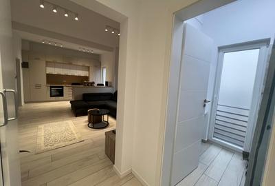 Apartament cu doua camere mobilat si utilat lux - 4