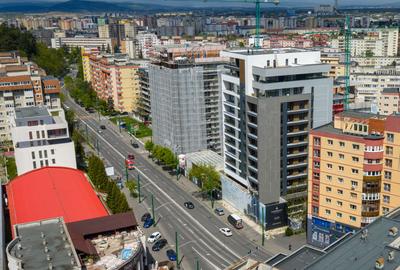 Apartament cu 3 camere decomandat în Răcădău