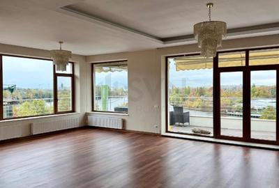 Apartament cu 4 camere semidecomandat în Barbu Văcărescu