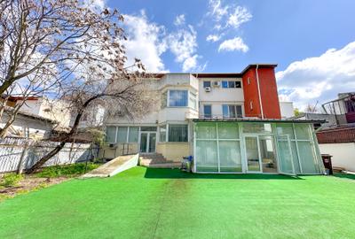 Casă individuală cu 17 camere în 1 Mai