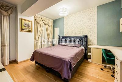 Vedere Frontala la Mare si Plaja la Picioare - Apartament cu Parcare Privata - 24